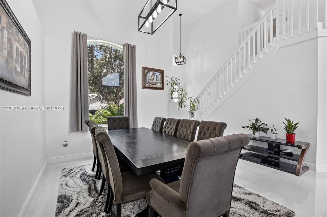 For Sale: $999,990 (4 beds, 2 baths, 2378 Square Feet)
