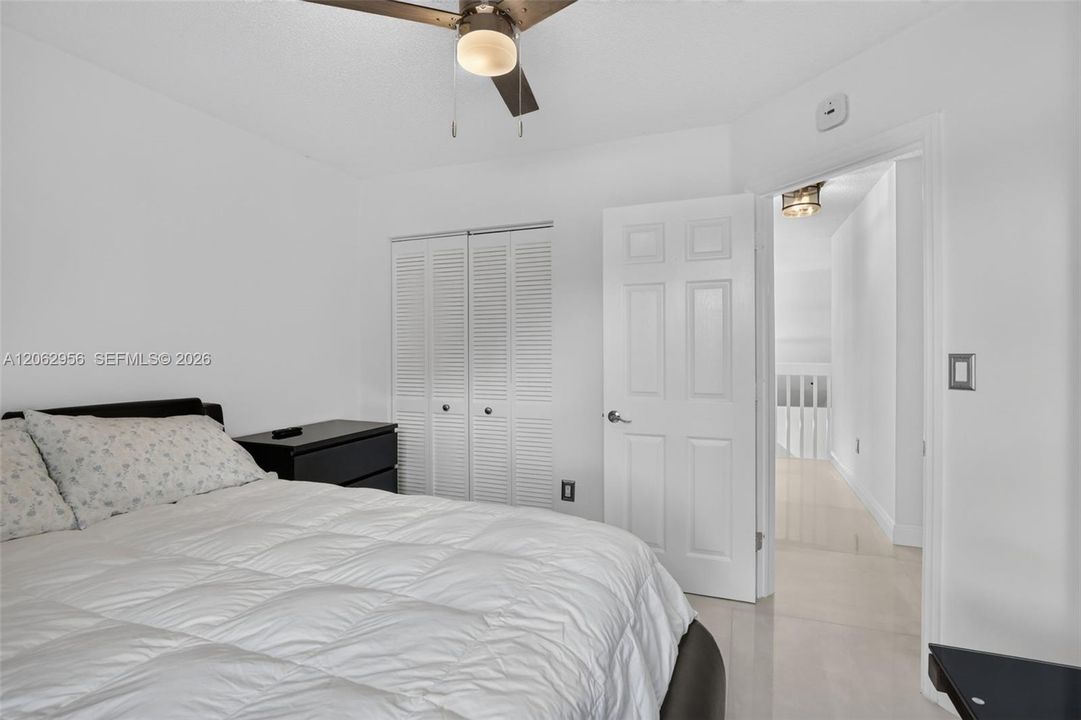 For Sale: $999,990 (4 beds, 2 baths, 2378 Square Feet)