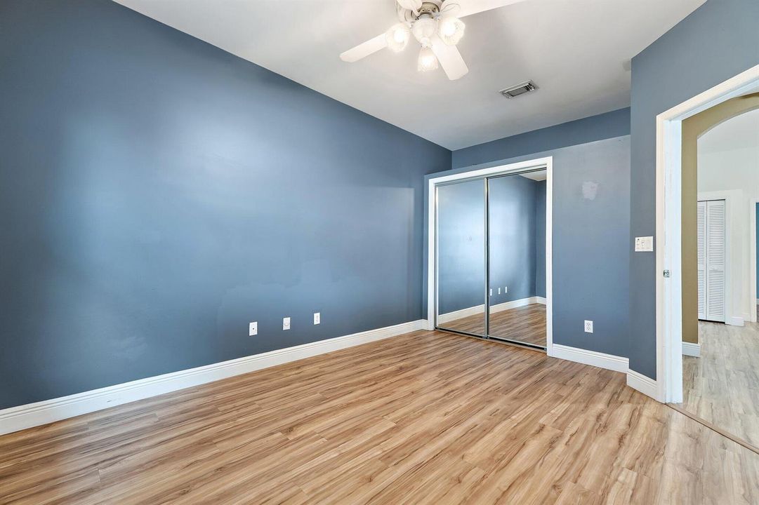 057-2108SWOakwaterPt-PalmCity-SMALL