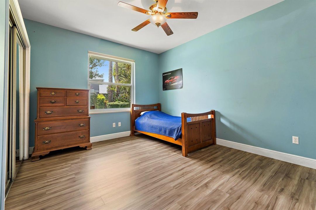 Guest bedroom 3
