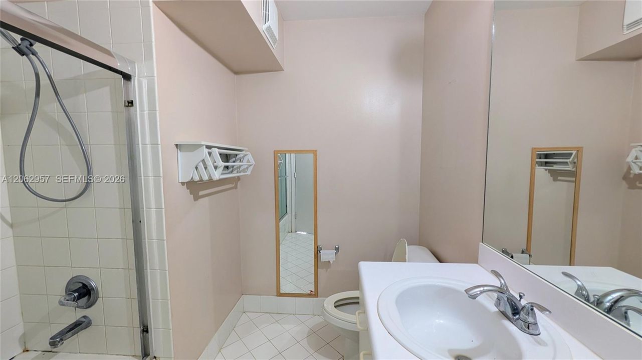 На продажу: $579,000 (4 спален, 2 ванн, 1851 Квадратных фут)