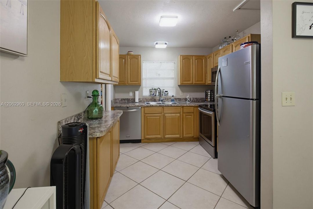 На продажу: $199,900 (2 спален, 1 ванн, 0 Квадратных фут)
