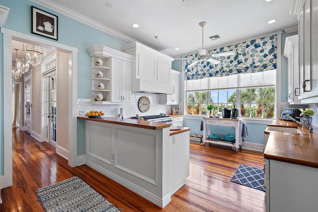 410 Old Towne Ln-15