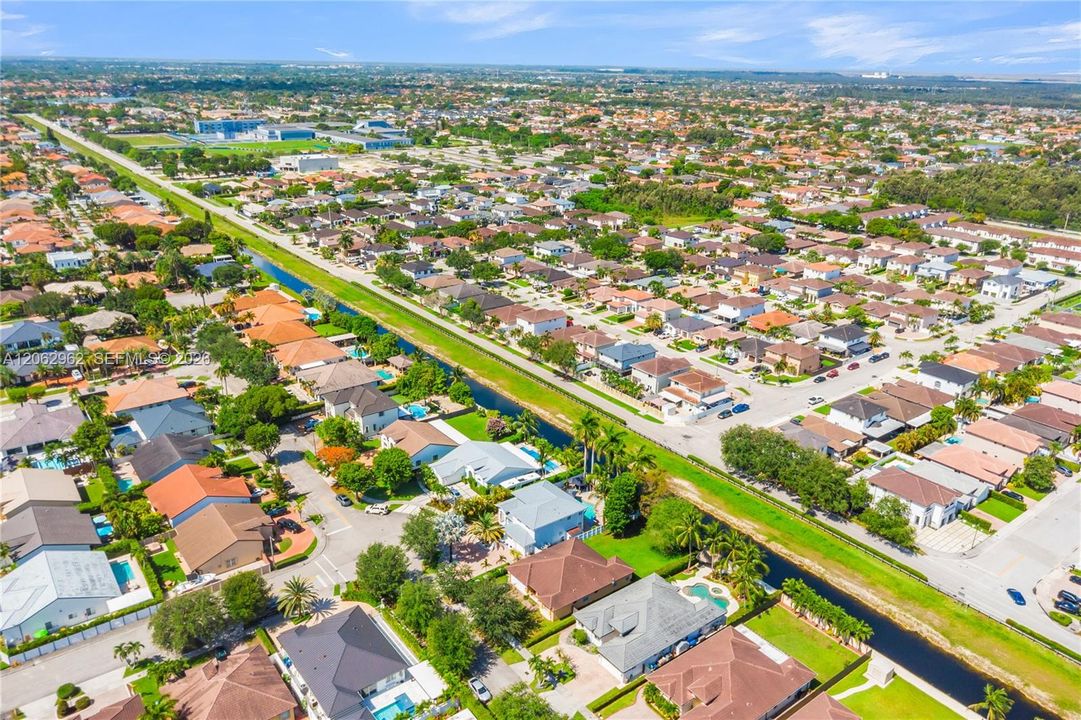 На продажу: $1,450,000 (4 спален, 4 ванн, 2646 Квадратных фут)