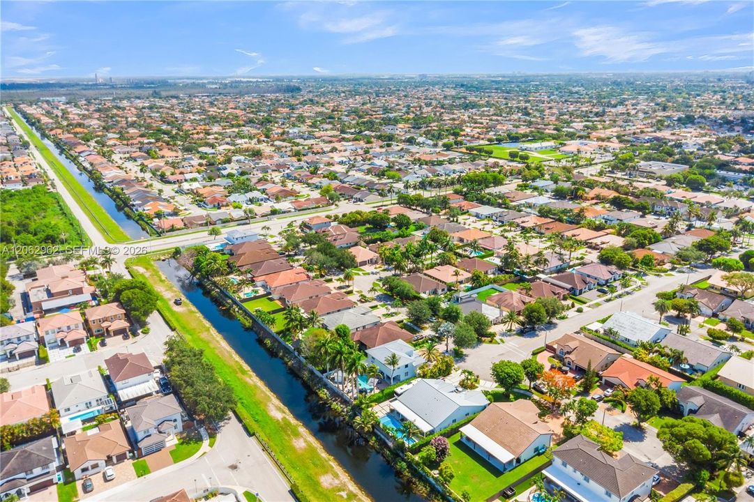 На продажу: $1,450,000 (4 спален, 4 ванн, 2646 Квадратных фут)