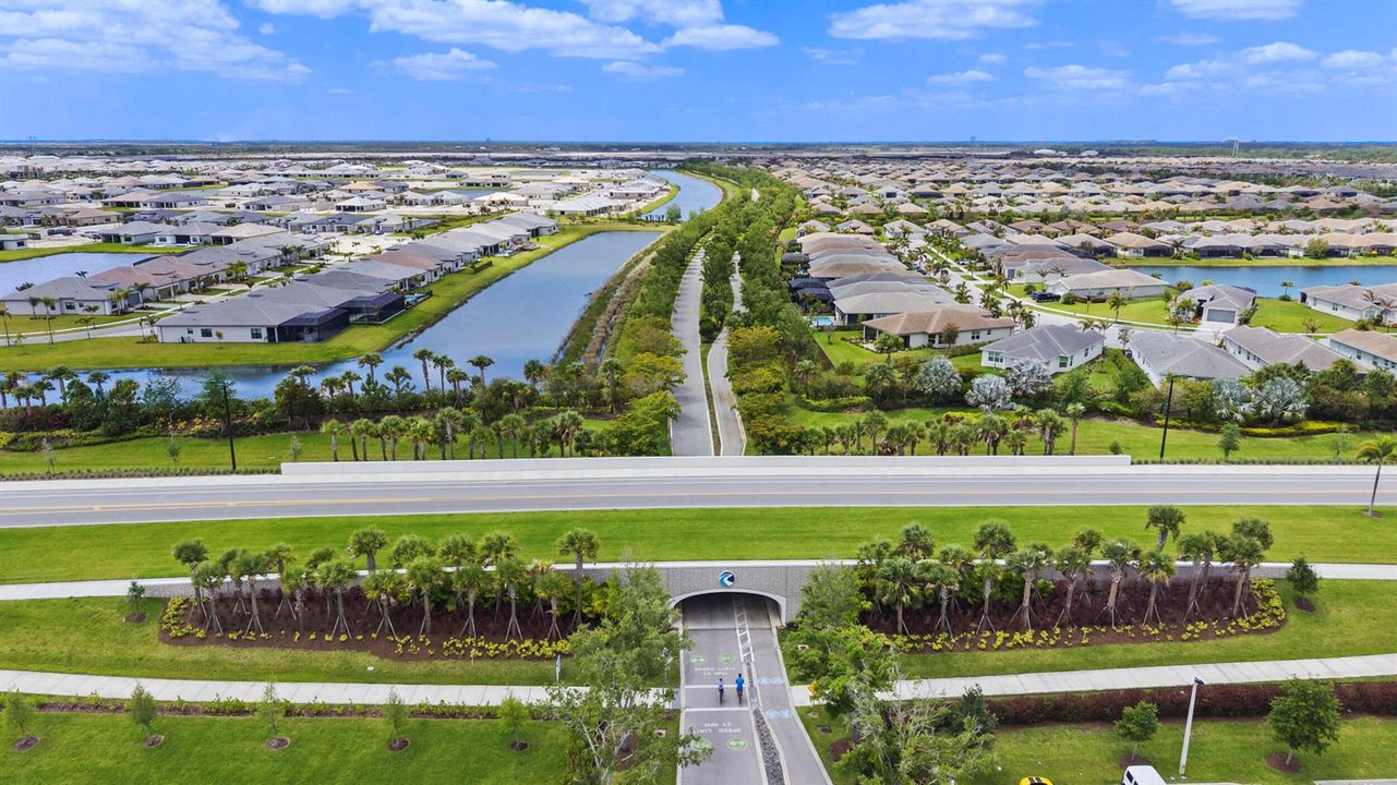 Paseo: Over 5 miles of golf cart trails