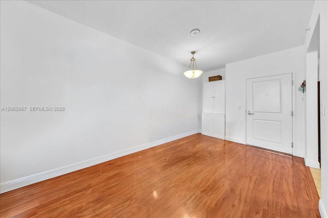 На продажу: $479,000 (2 спален, 2 ванн, 1143 Квадратных фут)