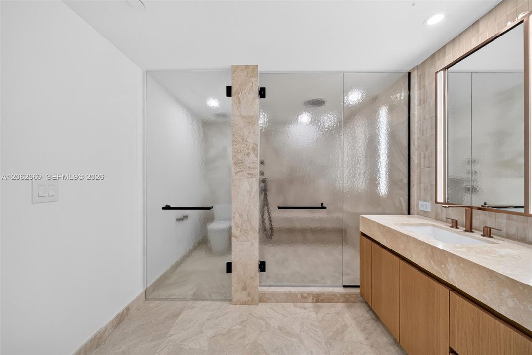 For Sale: $2,685,000 (2 beds, 2 baths, 1849 Square Feet)