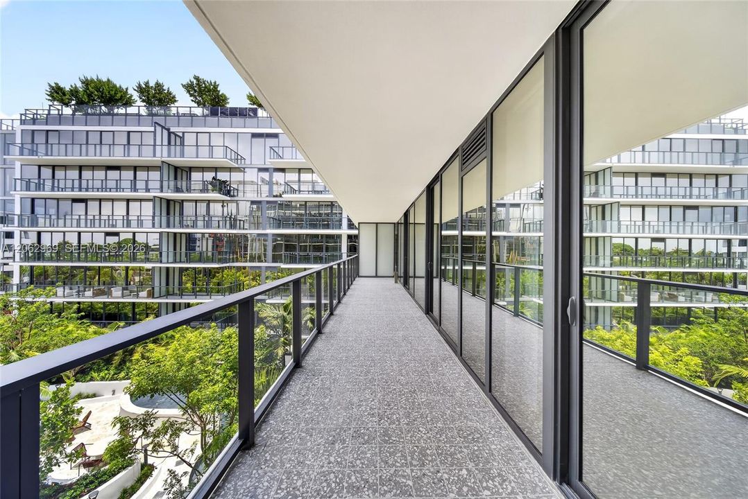 For Sale: $2,685,000 (2 beds, 2 baths, 1849 Square Feet)