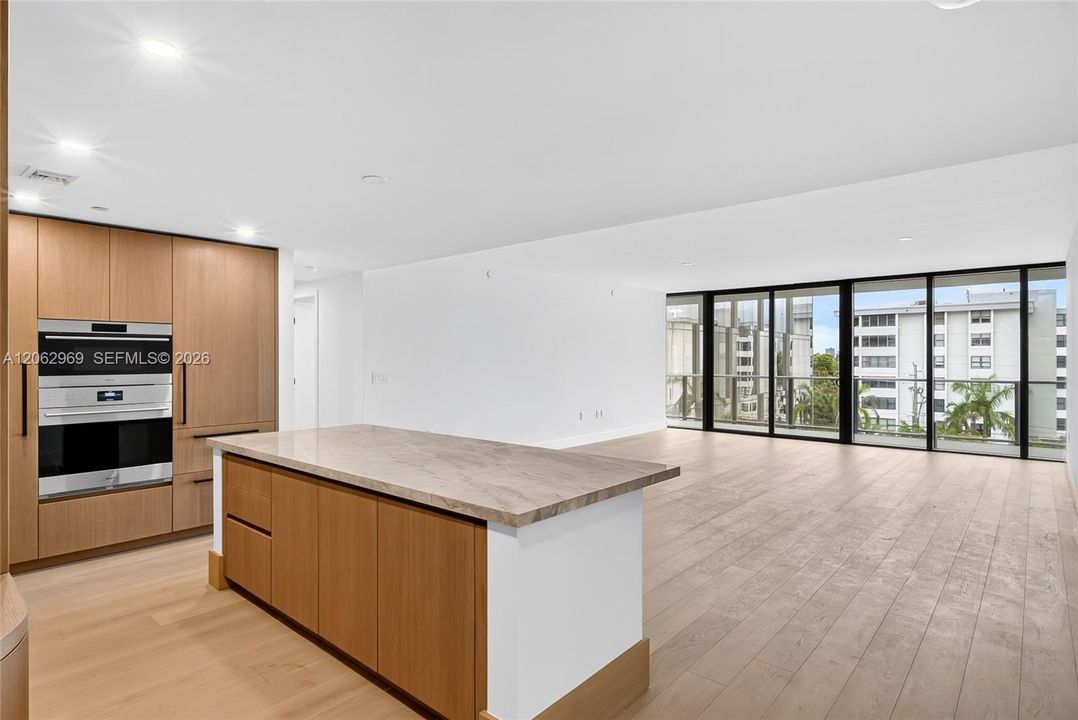 For Sale: $2,685,000 (2 beds, 2 baths, 1849 Square Feet)