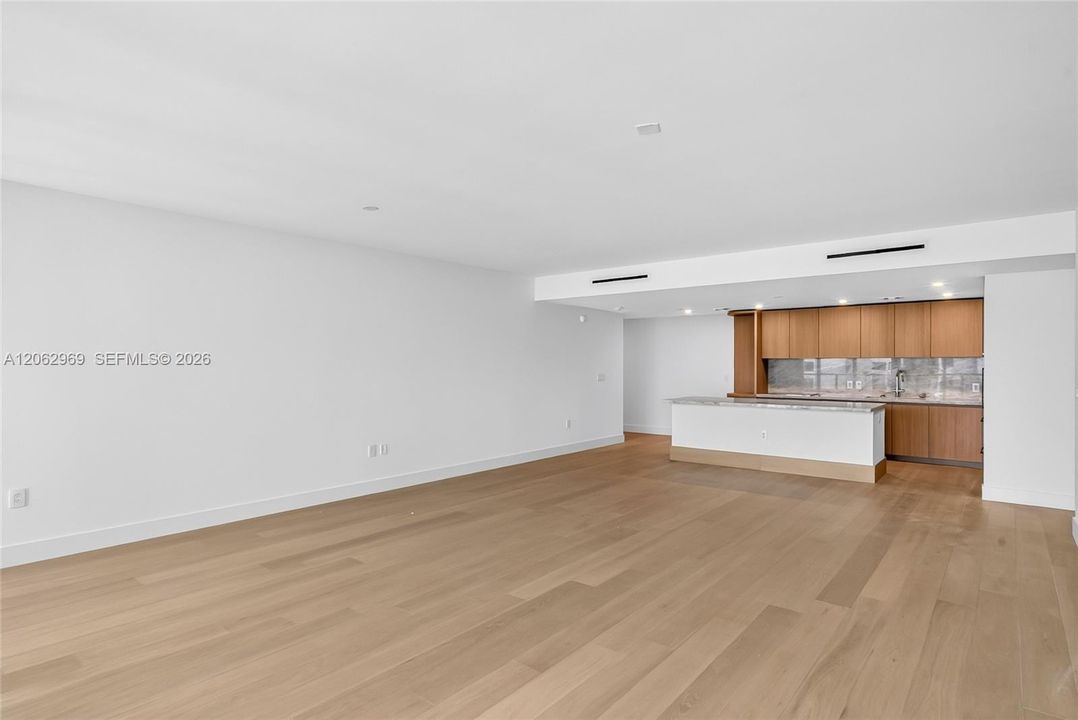 For Sale: $2,685,000 (2 beds, 2 baths, 1849 Square Feet)