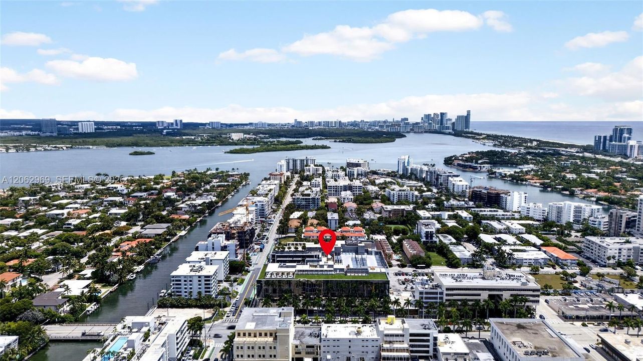 For Sale: $2,685,000 (2 beds, 2 baths, 1849 Square Feet)