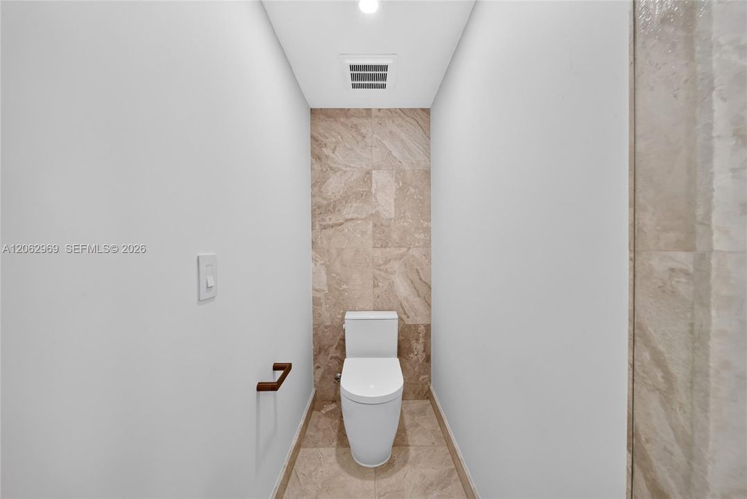 For Sale: $2,685,000 (2 beds, 2 baths, 1849 Square Feet)