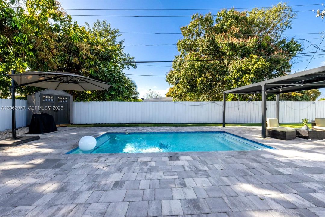 For Rent: $4,000 (3 beds, 2 baths, 1296 Square Feet)