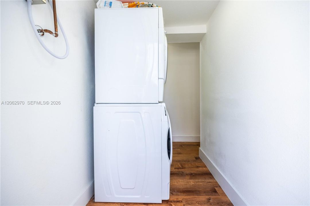 For Rent: $4,000 (3 beds, 2 baths, 1296 Square Feet)