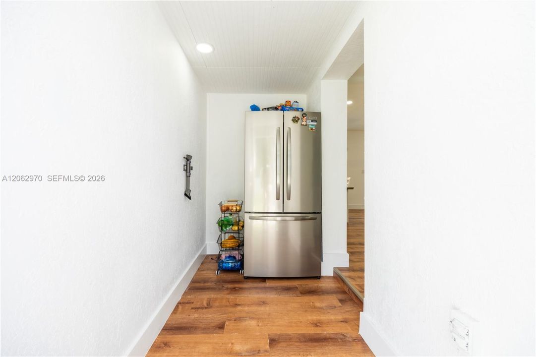 For Rent: $4,000 (3 beds, 2 baths, 1296 Square Feet)