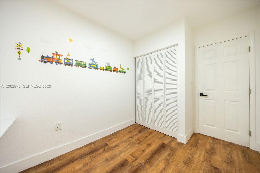For Rent: $4,000 (3 beds, 2 baths, 1296 Square Feet)