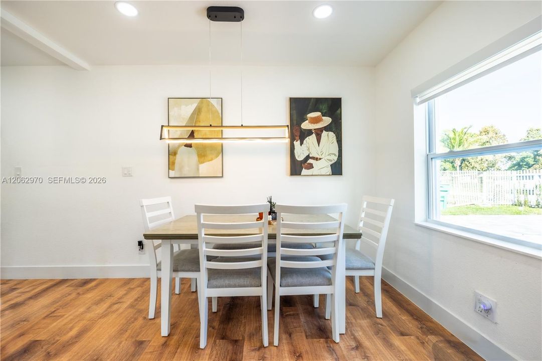 For Rent: $4,000 (3 beds, 2 baths, 1296 Square Feet)