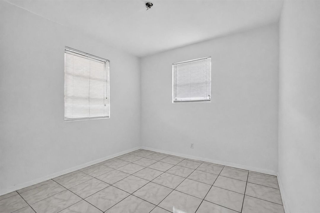 MLS_room_no_mattress_2048x1366