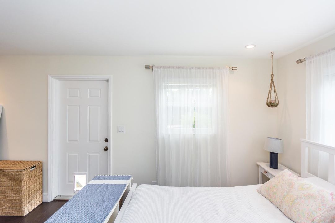 1621 NE 17th Way Fort-large-020-033-DSC