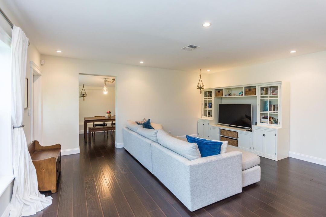 1621 NE 17th Way Fort-large-008-007-DSC