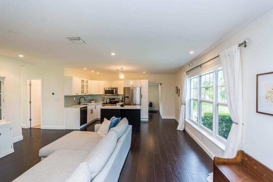 1621 NE 17th Way Fort-large-007-004-DSC