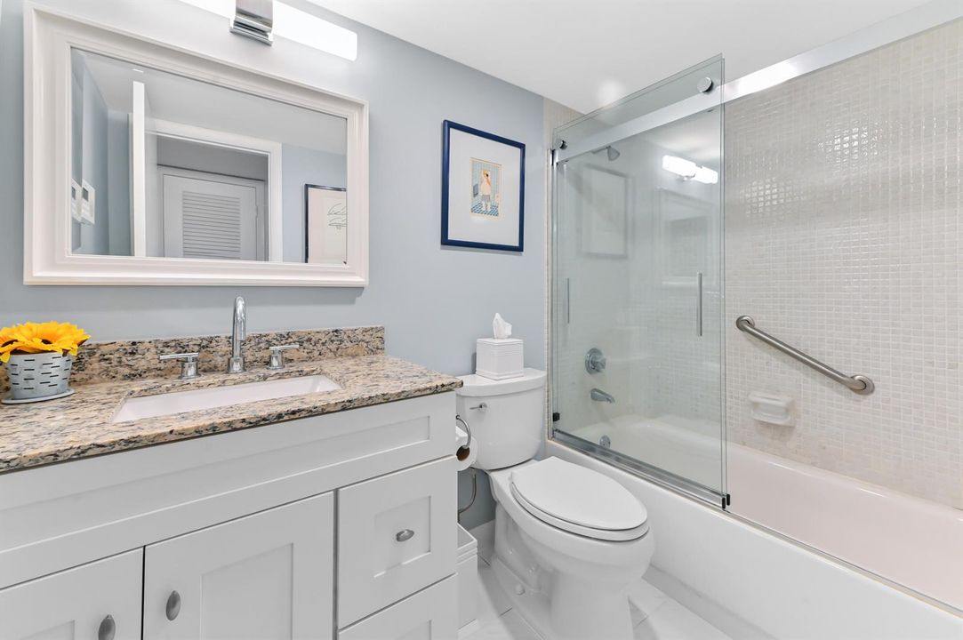 14 Bathroom 01