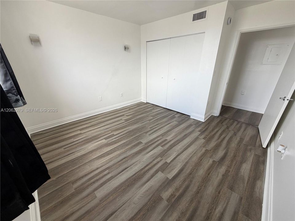 For Rent: $2,490 (2 beds, 2 baths, 1012 Square Feet)