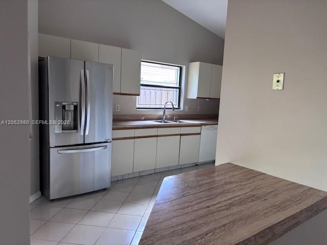 На продажу: $329,900 (2 спален, 2 ванн, 1393 Квадратных фут)