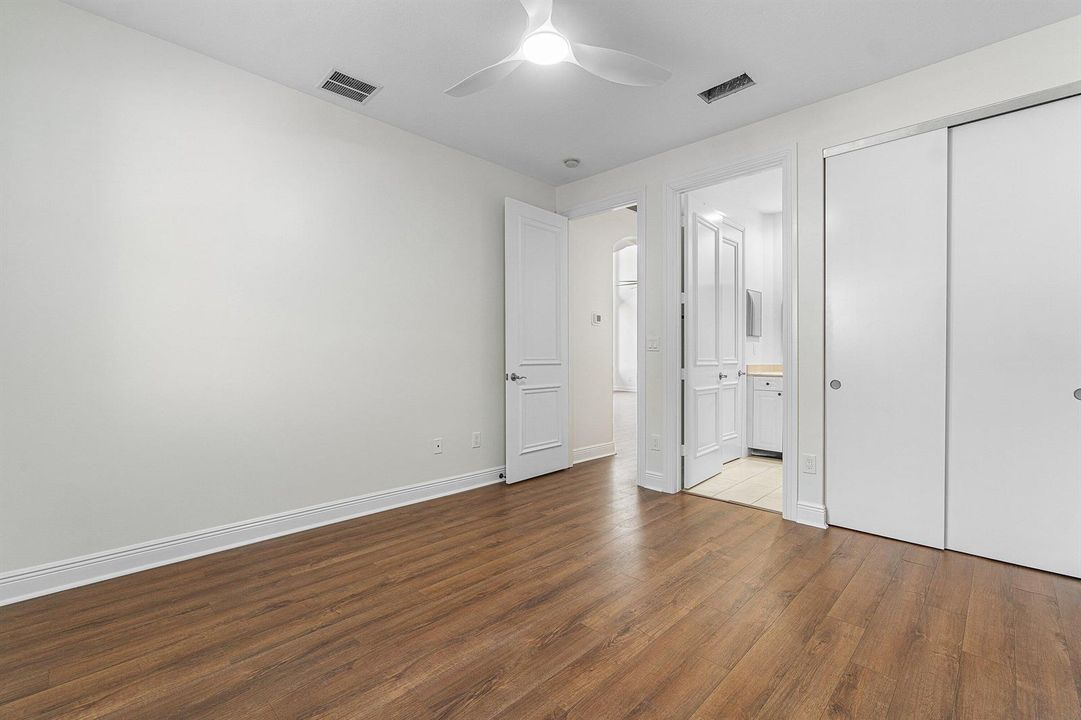 Guest Bedroom 1st floor