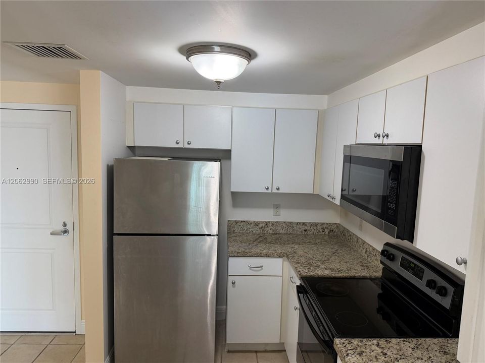 В аренду: $2,750 (1 спален, 1 ванн, 860 Квадратных фут)