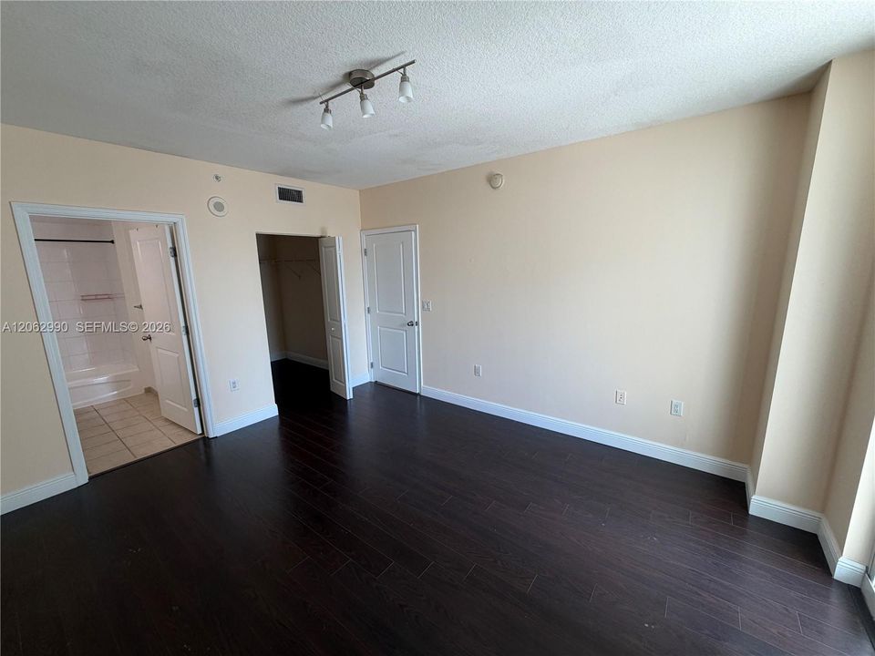 В аренду: $2,750 (1 спален, 1 ванн, 860 Квадратных фут)