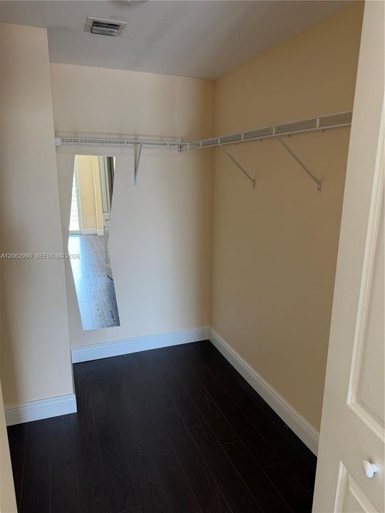В аренду: $2,750 (1 спален, 1 ванн, 860 Квадратных фут)