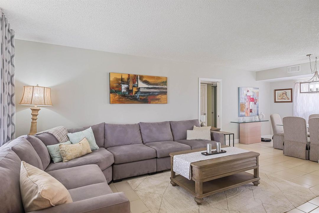 5279 Fountains Dr 703 (5)
