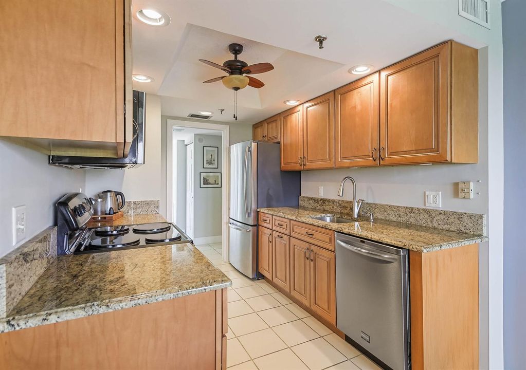 5279 Fountains Dr 703 (13)