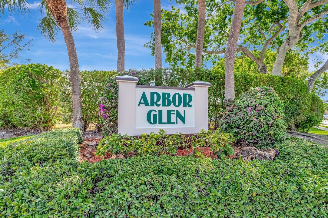 39-web-or-mls-Arbor Glen (1)