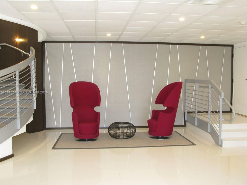 For Rent: $3,450 (1 beds, 1 baths, 825 Square Feet)