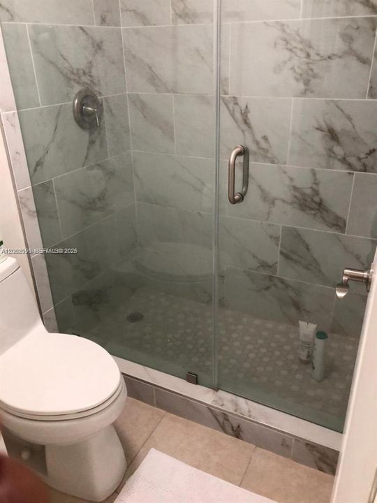 For Rent: $3,450 (1 beds, 1 baths, 825 Square Feet)