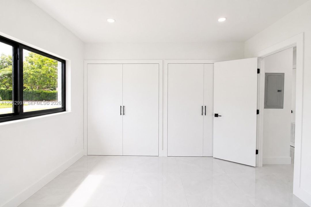 En Venta: $595,000 (3 camas, 2 baños, 1308 Pies cuadrados)