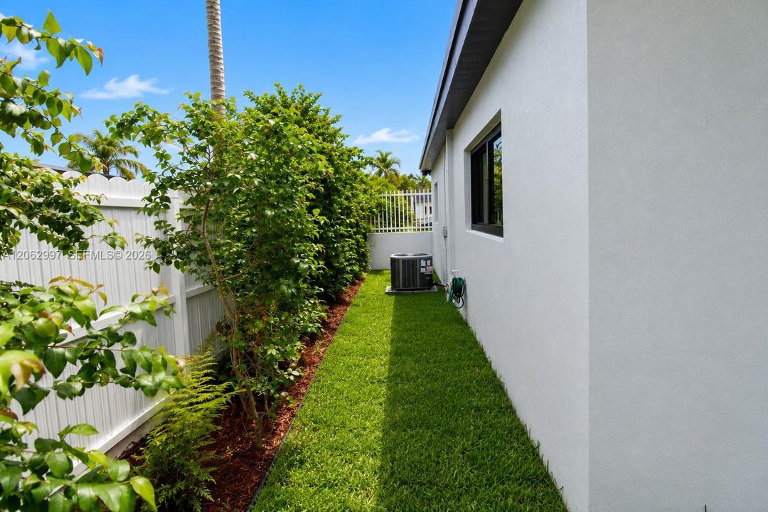 En Venta: $595,000 (3 camas, 2 baños, 1308 Pies cuadrados)