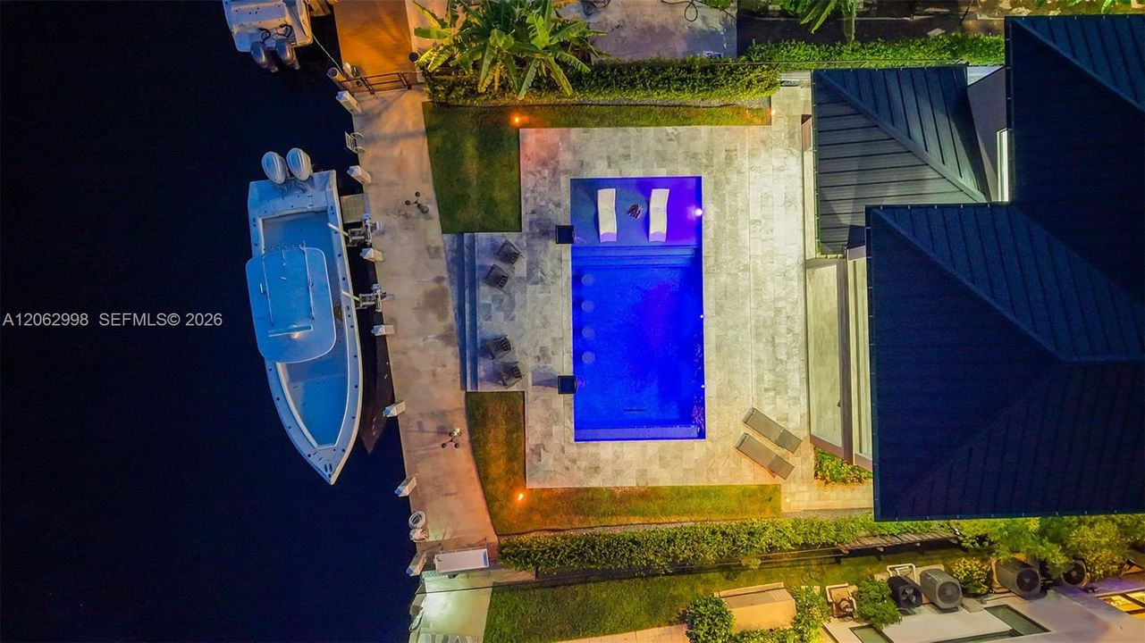 На продажу: $5,990,000 (4 спален, 2 ванн, 3050 Квадратных фут)