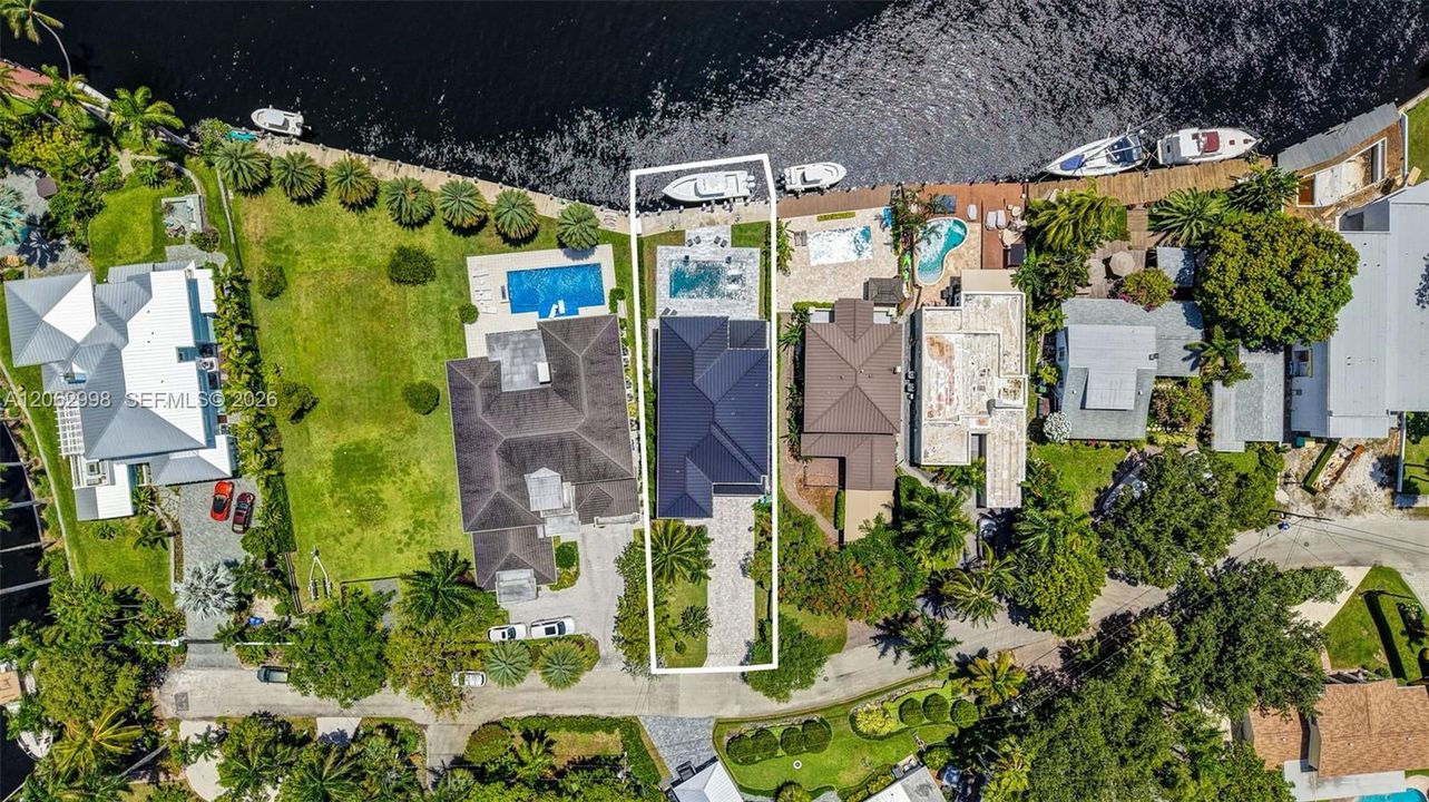 На продажу: $5,990,000 (4 спален, 2 ванн, 3050 Квадратных фут)