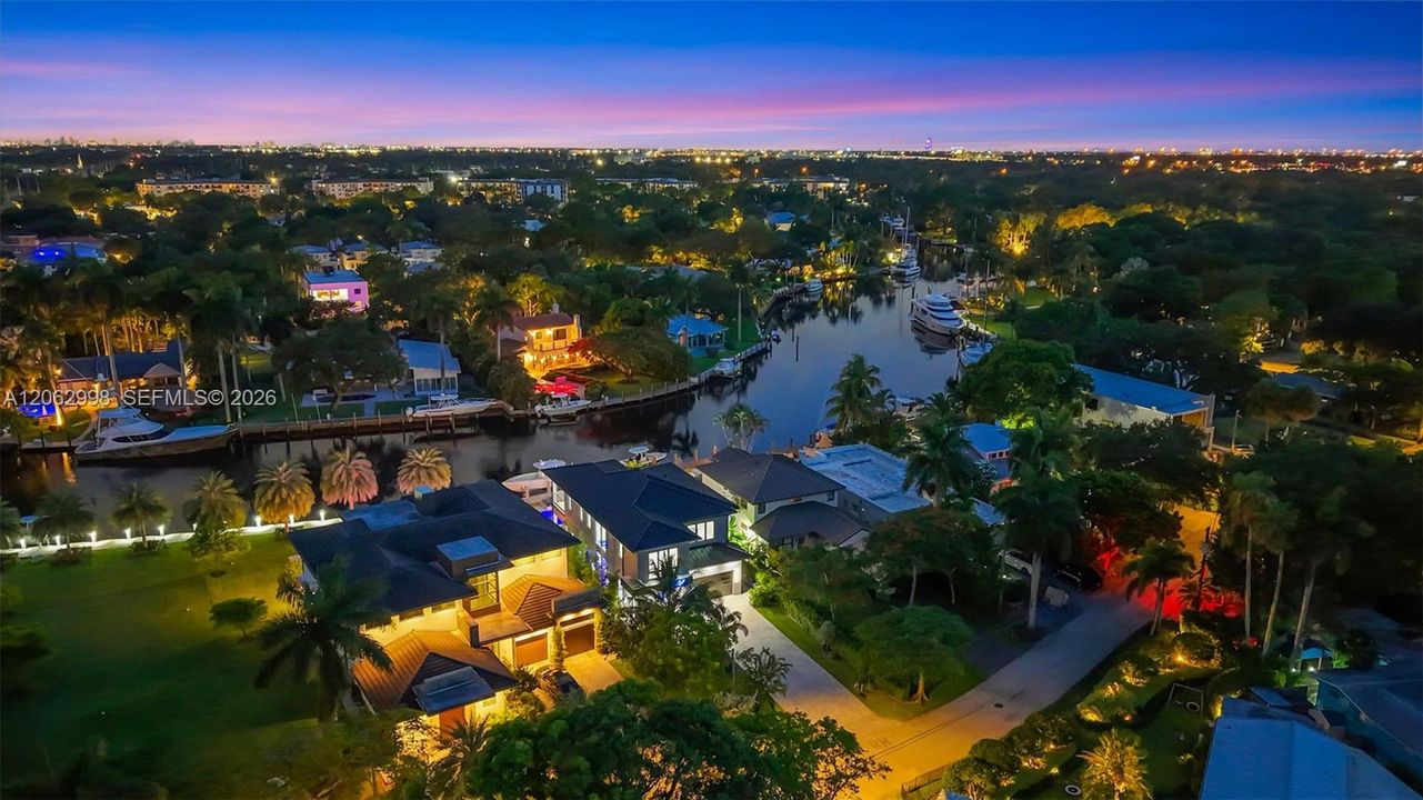 На продажу: $5,990,000 (4 спален, 2 ванн, 3050 Квадратных фут)