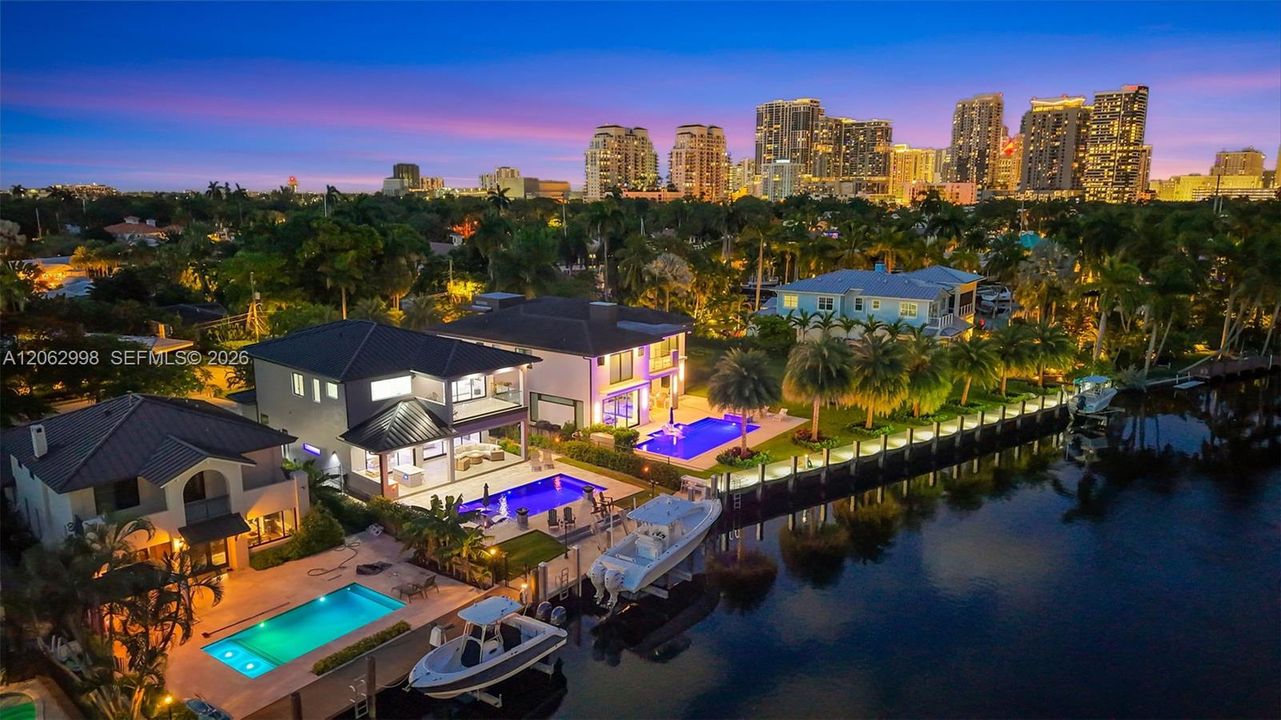 На продажу: $5,990,000 (4 спален, 2 ванн, 3050 Квадратных фут)