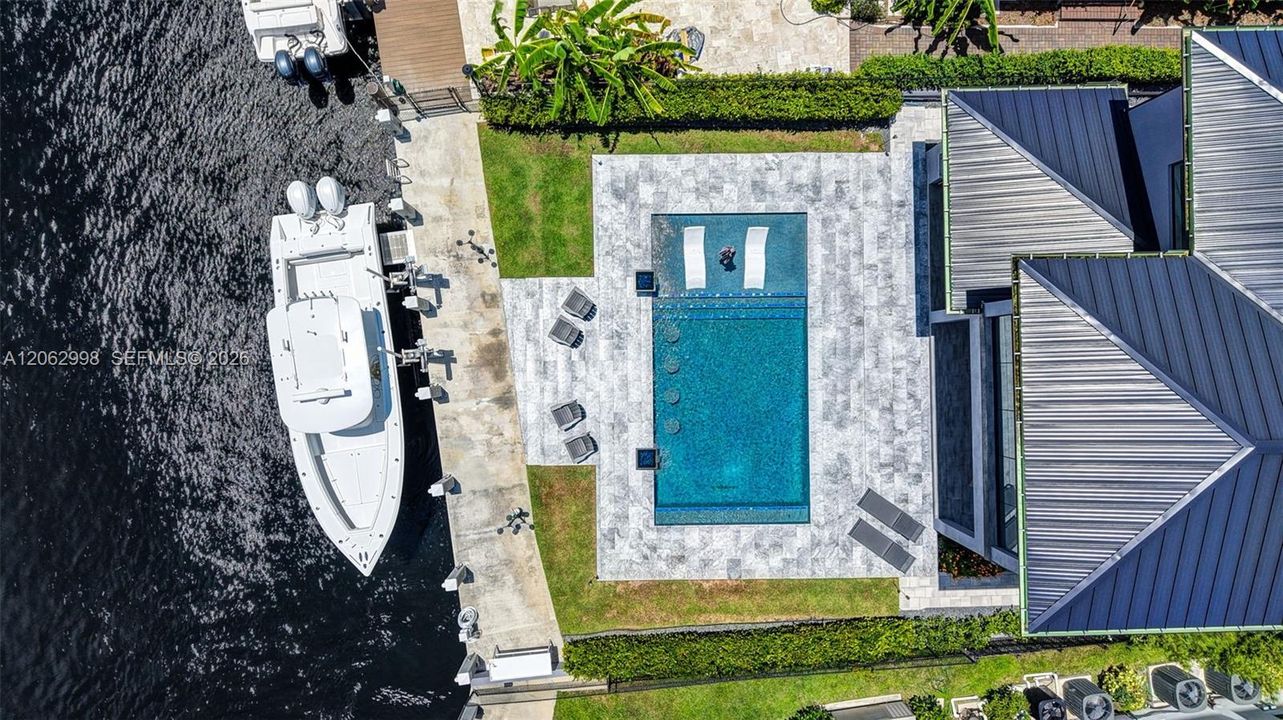 На продажу: $5,990,000 (4 спален, 2 ванн, 3050 Квадратных фут)