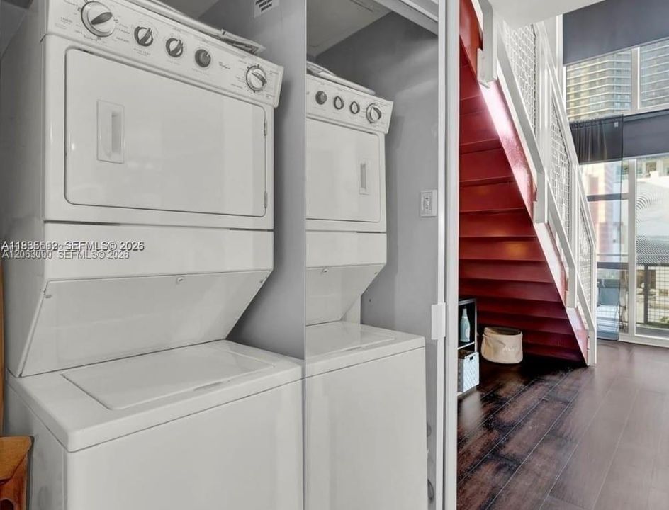 В аренду: $3,000 (1 спален, 1 ванн, 888 Квадратных фут)