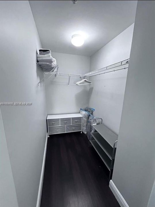 В аренду: $3,000 (1 спален, 1 ванн, 888 Квадратных фут)
