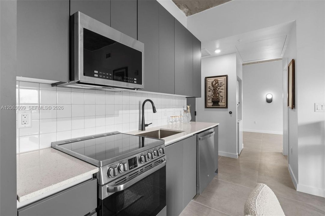 В аренду: $2,350 (1 спален, 1 ванн, 475 Квадратных фут)