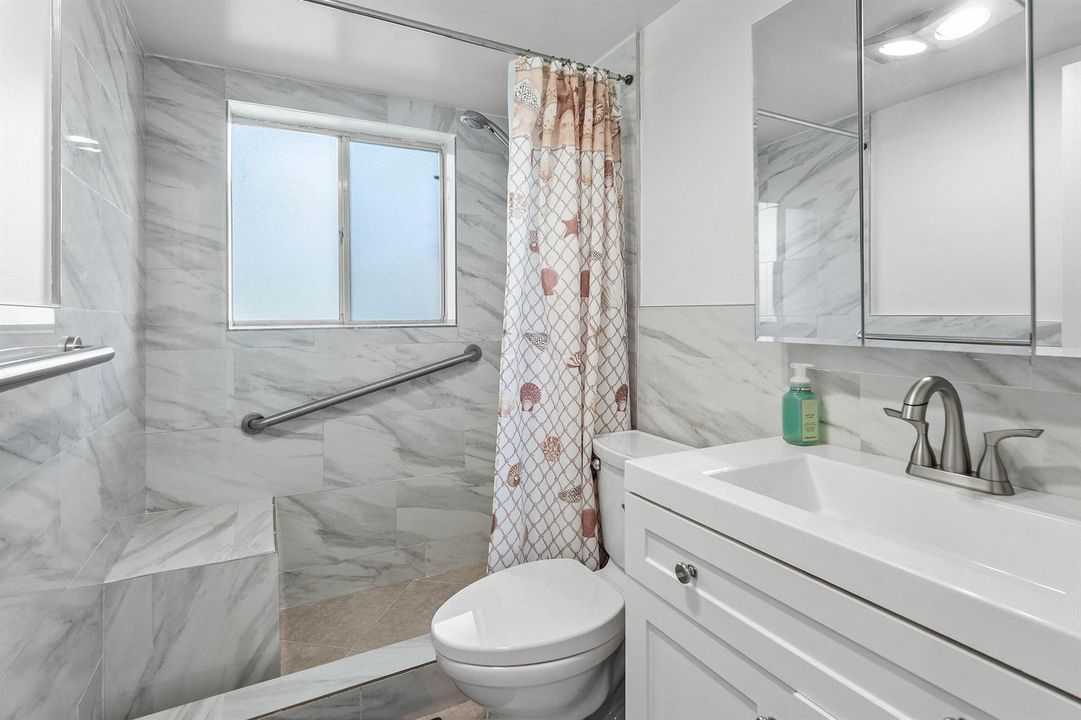 011-3120LakeOsborneDrive-106-LakeWorthBe