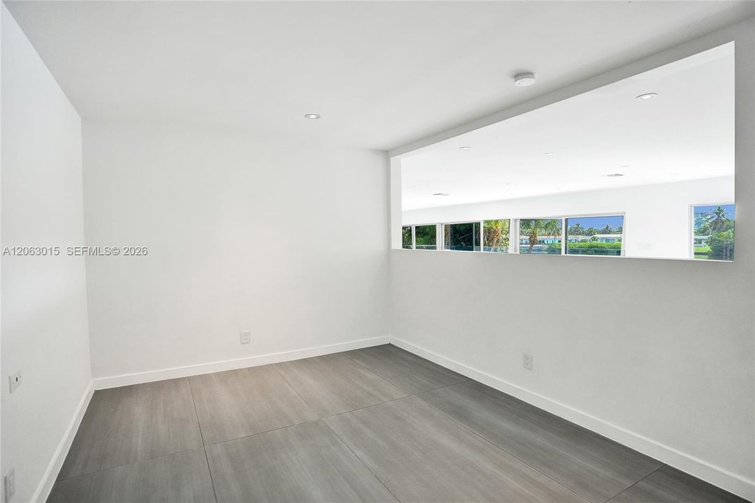 For Rent: $16,500 (6 beds, 5 baths, 3462 Square Feet)
